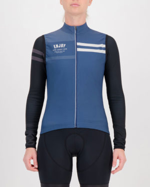 Front of the ladies winter cycling gilet in the navy Semester design made by Enjoy.cc