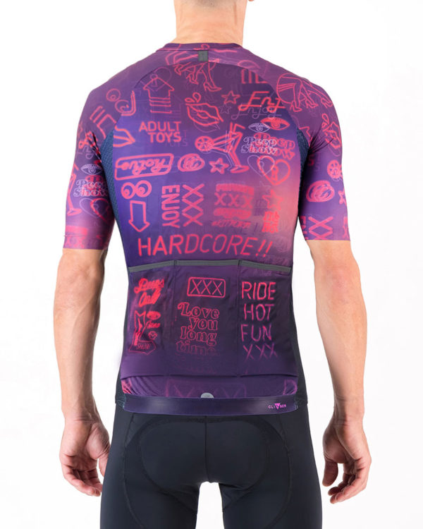 Back of the mens cycling shirt in the Kitporn Climber design made by enjoy.cc