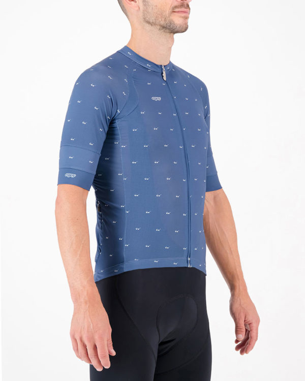 Three quarter of the mens cycling shirt in the hally Cool Breeze Octane design made by enjoy.cc
