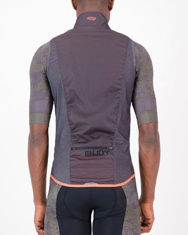 Back of the mens cycling gilet in the coal Sir Yes Sir design made by Enjoy.cc
