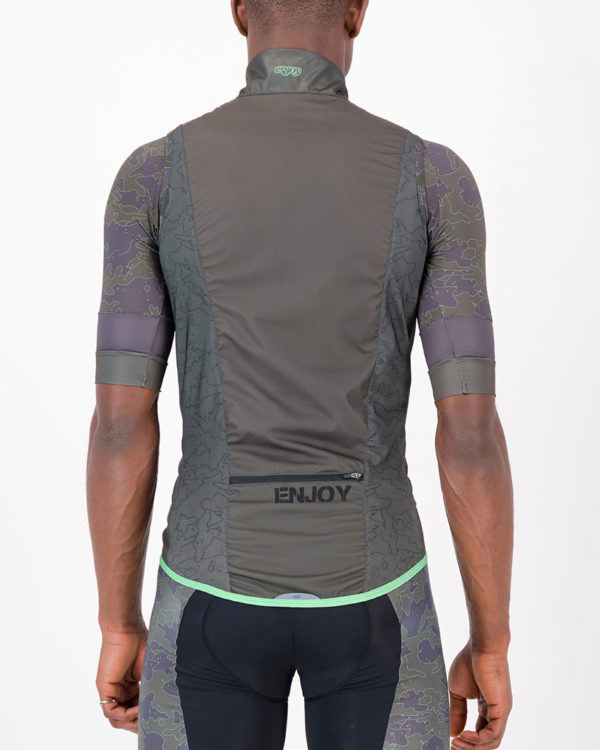 Back of the mens cycling gilet in the peat Sir Yes Sir design made by Enjoy.cc