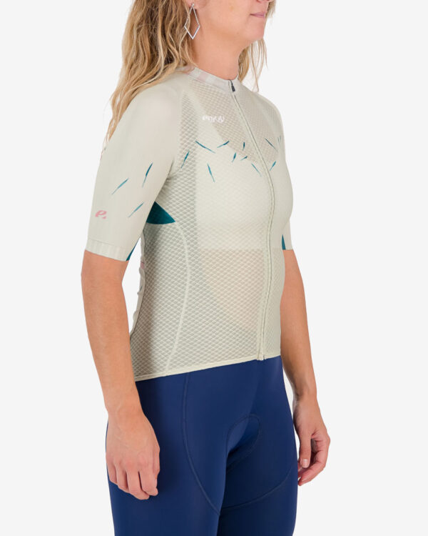 Three quarter of the ladies cycling shirt in the Avena Climber design made by enjoy.cc