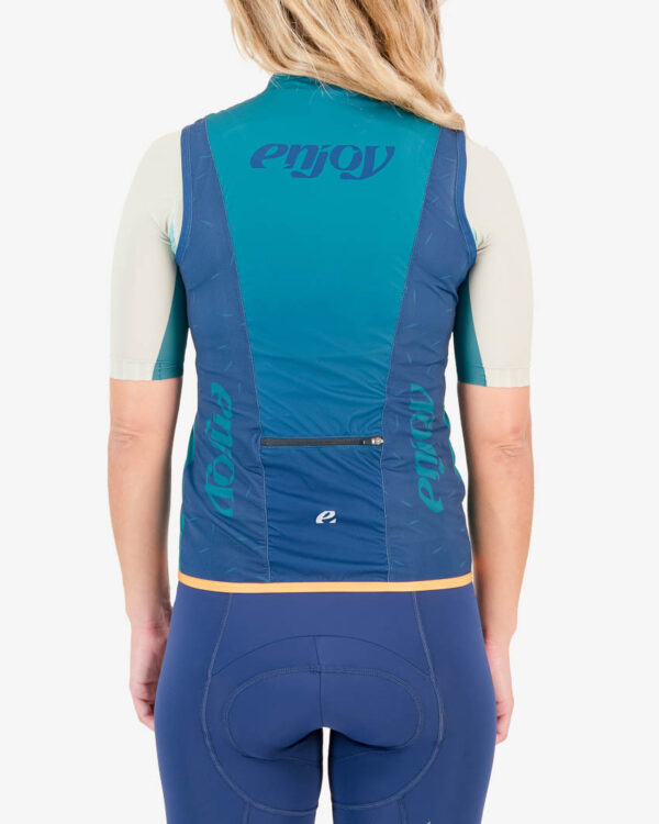 Back of the ladies cycling gilet in the Avena design made by Enjoy.cc