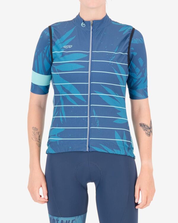 Front of the ladies winter cycling gilet in the Flora design made by Enjoy.cc