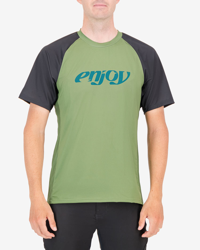 Mens-Trail-Tee-Reptilia-Mobilitee-Descendant-Green-Front Front of the mens mobilitee trail tee in the green Descendant design made by enjoy.cc