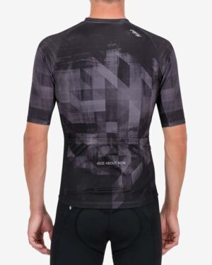 Back of the mens cycling jersey in the Pace Supremium design made by enjoy.cc