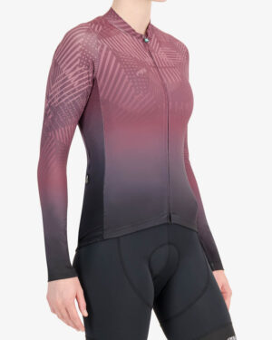 Three quarter of the womens long sleeve Supremium cycling jersey in the GTF design made by enjoy.cc