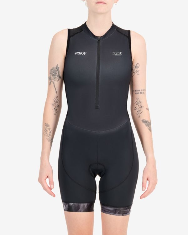 Front of the womens sleeveless tri suit in the Pace design. Triathlon clothing made by Enjoy.cc