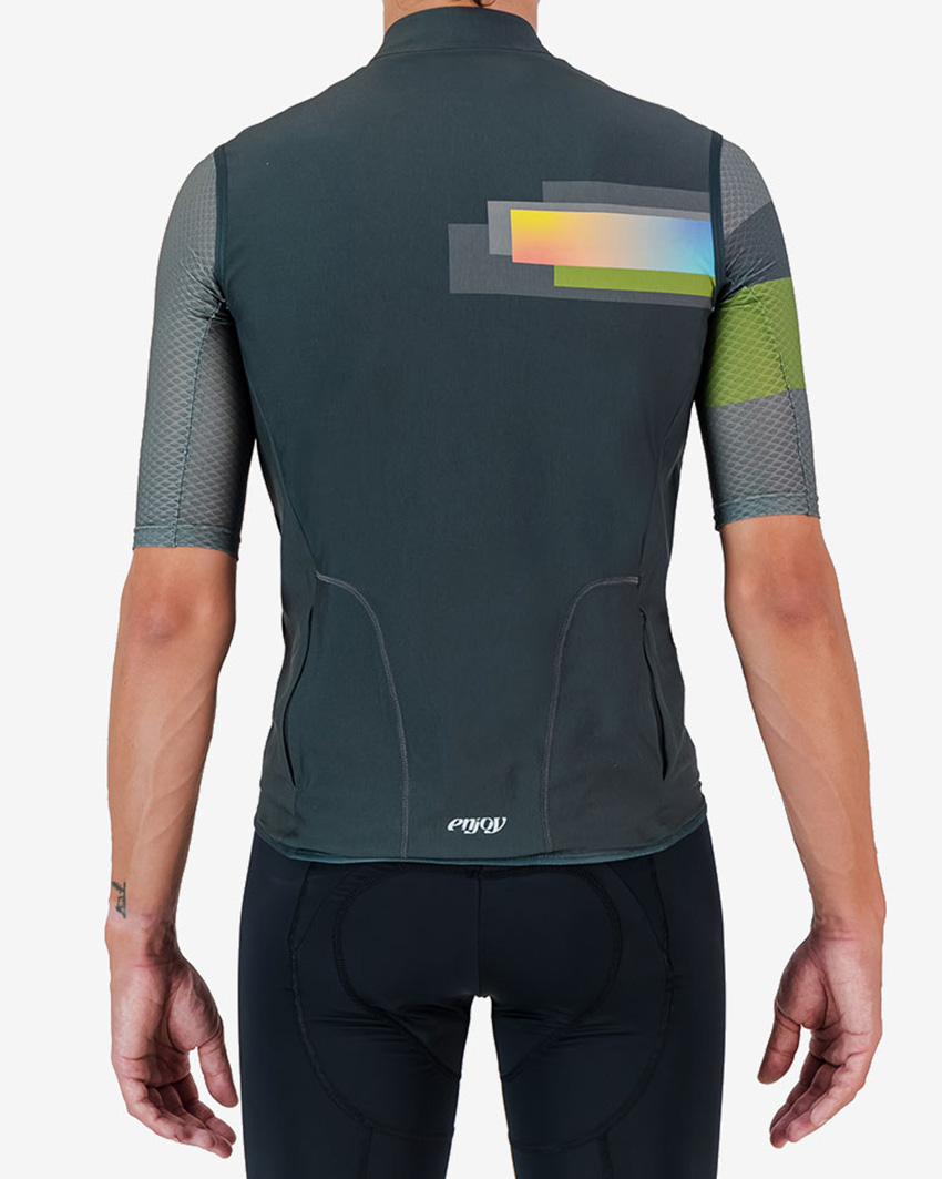 Back view of the 2024 Road2Vasco mens winter cycling gilet made by Enjoy.cc