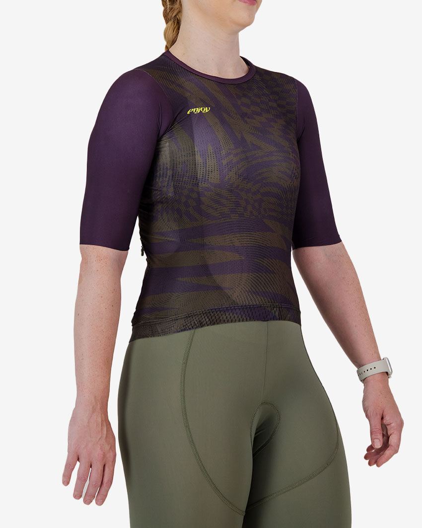 Side view of the ProXision women's zipless cycle jersey in peat colour Warp design by enjoy.cc
