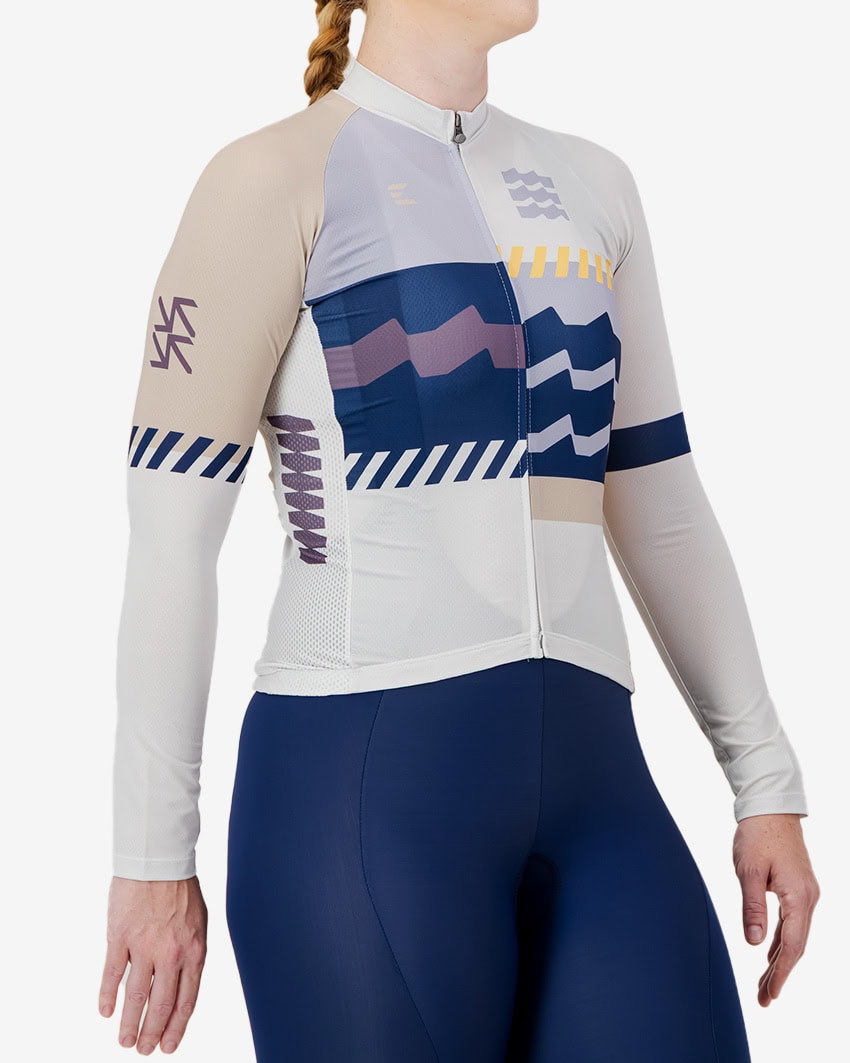 Right 3/4 view of the Supremium Womens long sleeve cycling jersey in the Light Geom by Enjoy.cc
