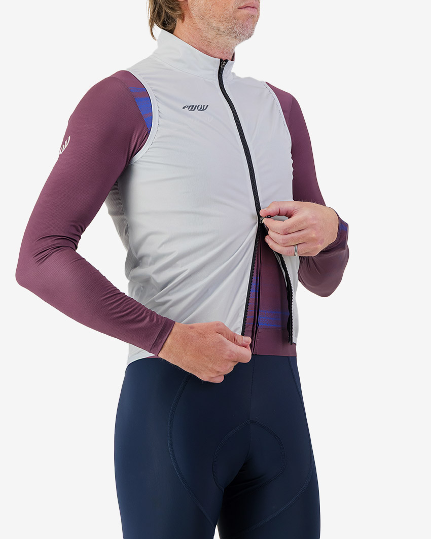 Side view of the scruncher Men's cycling gilet with open zip in a arctic colour by Enjoy.cc