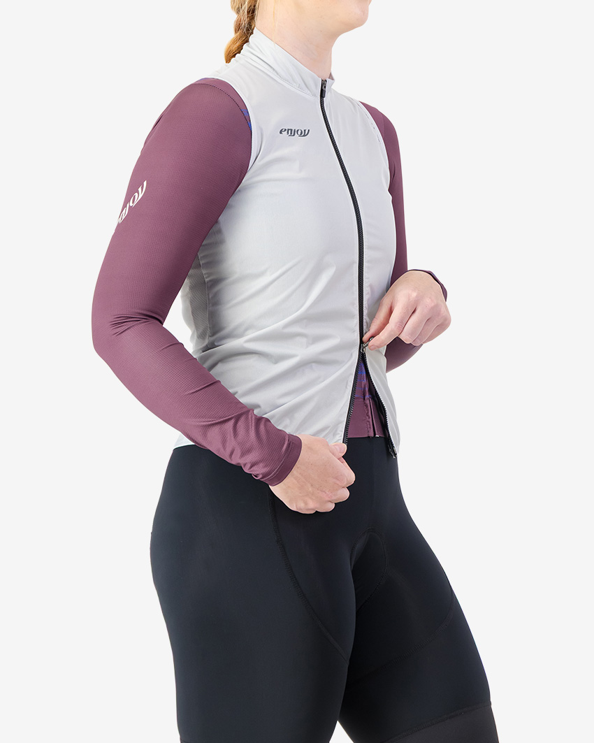 Side view of the scruncher women's cycling gilet with open zip in a arctic colour by Enjoy.cc